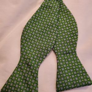 HOST PICK!🔥🔥NWT Authentic Brooks Brothers Bowtie